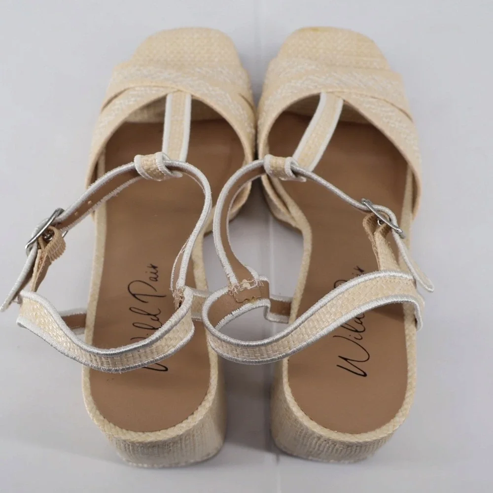 Wild Pair Harperr‎ White Linen Platform Block Heel Sandals T Strap NIB 9.5